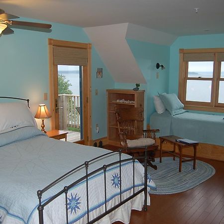 Wave Walker Bed And Breakfast Surry Экстерьер фото