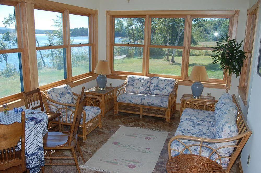 Wave Walker Bed And Breakfast Surry Экстерьер фото
